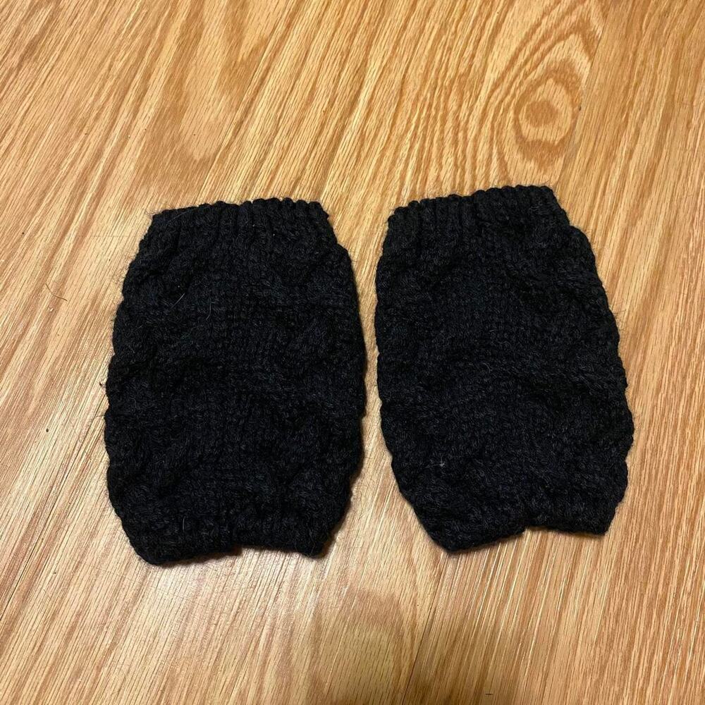 black hand warmers